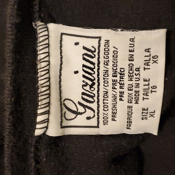 Gayiani  Black V neck margaritaville T-shirt - Picture 6 of 6